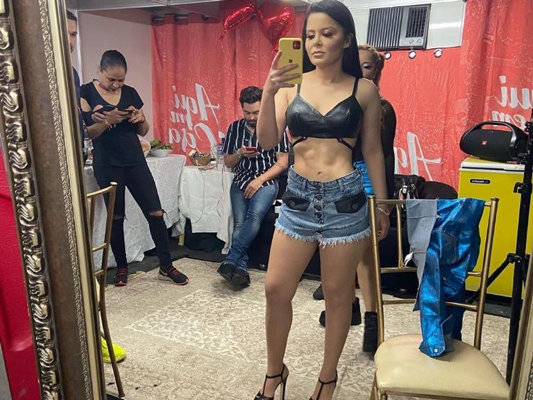 Maraisa surpreende ao exibir sua boa forma antes de seu show no primeiro dia de Carnaval