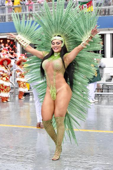 Juju Salimeni, Rainha de Bateria da X-9 Paulistana