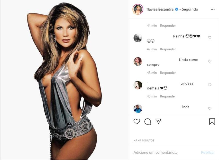 Flávia Alessandra relembra clique ousado