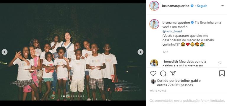 Bruna Marquezine com crianças refugiadas