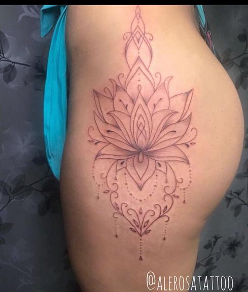 Tatuagem de Sheila Mello