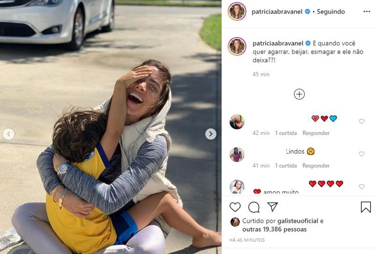 Patricia Abravanel com o filho Pedro