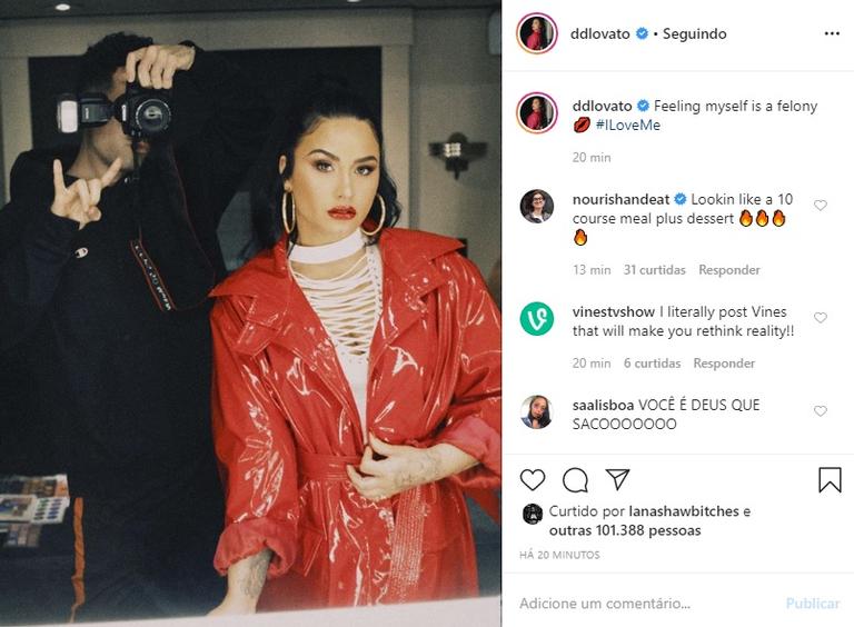 Demi Lovato compartilha clique dos bastidores de 'I Love Me'