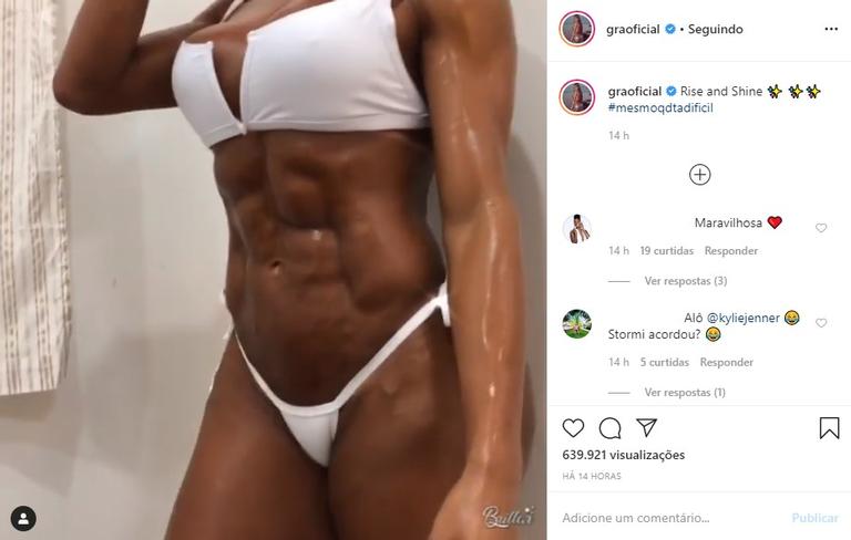 Gracyanne Barbosa se exibe em vídeo