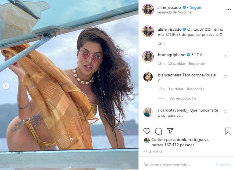 Aline Riscado arrasa ao posar de biquíni em Noronha 