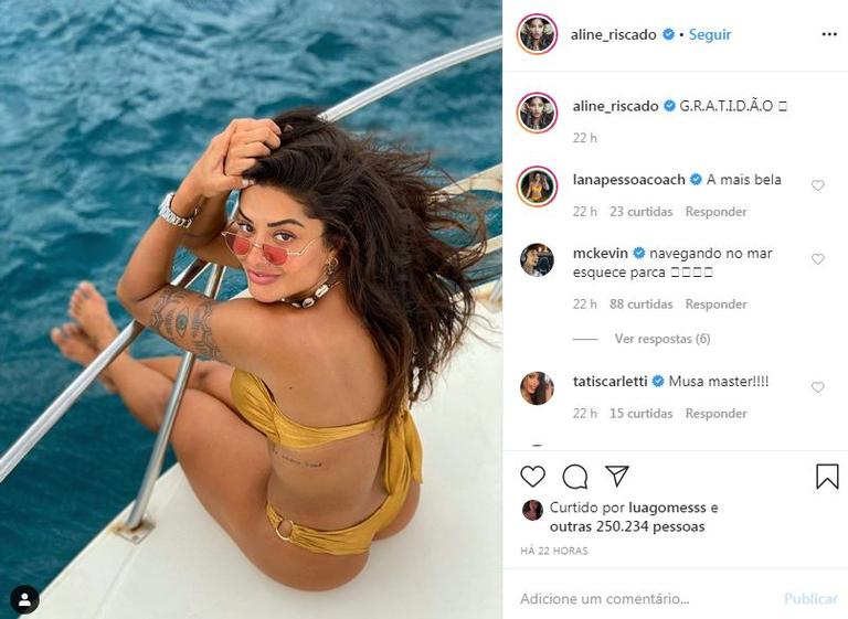 Aline Riscado arranca suspiros dos seguidores ao compartilhar cliques de biquíni em Noronha