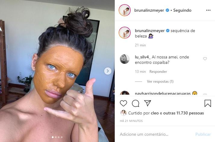 Bruna Linzmeyer aparece em clique com máscara de argila