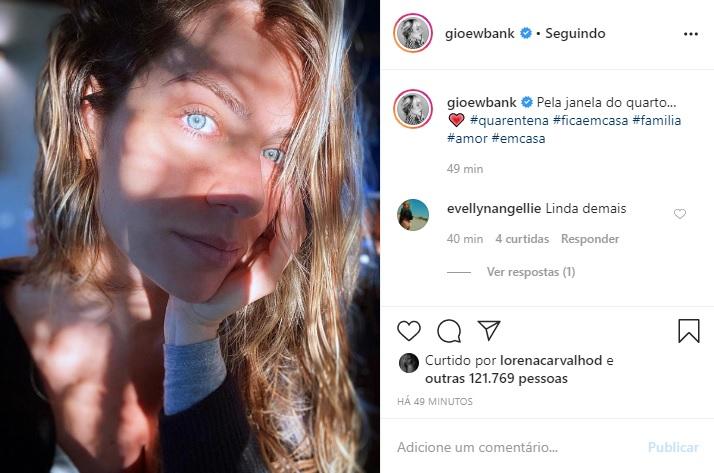 Gio Ewbank chama atenção dos fãs com foto tirada na fazenda