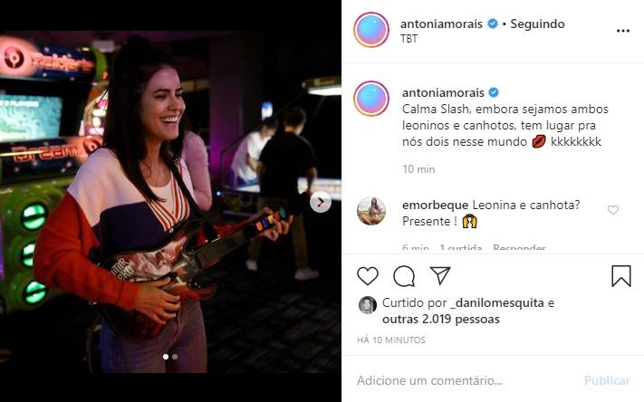 Antonia Morais se compara com Slash e arranca risadas na web