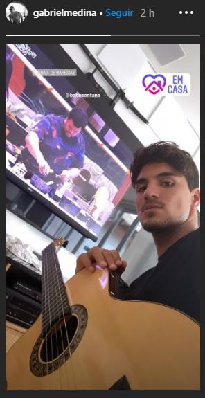 Gabriel Medina aproveita quarentena assistindo BBB