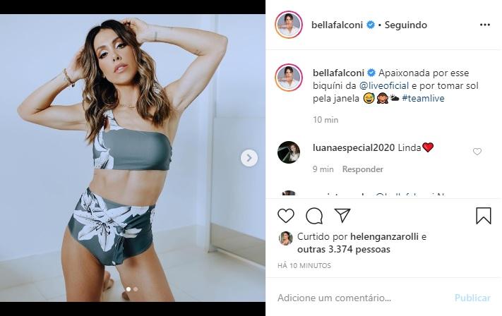 Bella Falconi posa de biquíni e faz brincadeira nas redes