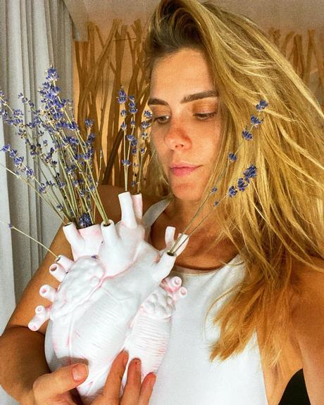 Carolina Dieckmann homenageia sua mãe com linda mensagem nas redes