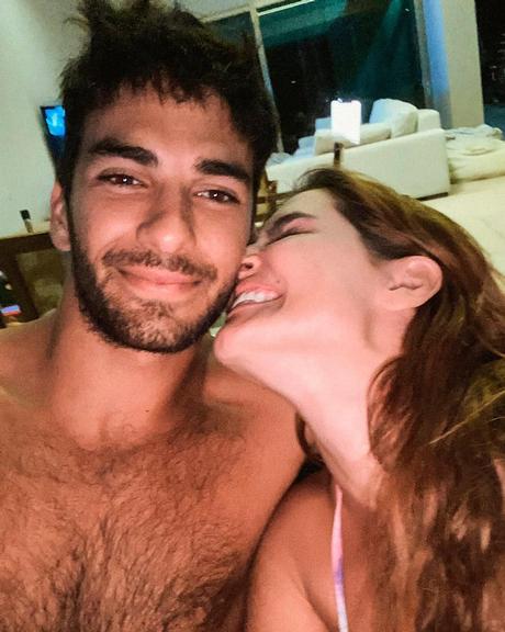 Deborah Secco e Hugo Moura