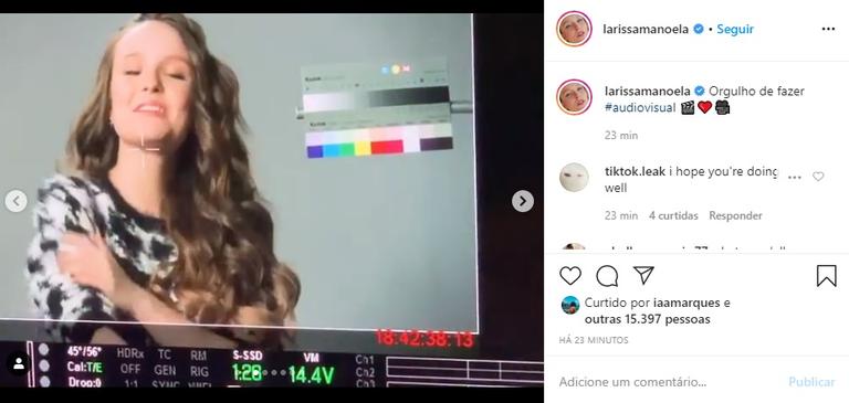 Larissa Manoela mostra bastidores de Modo Avião