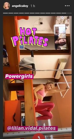 Angélica fazendo pilates