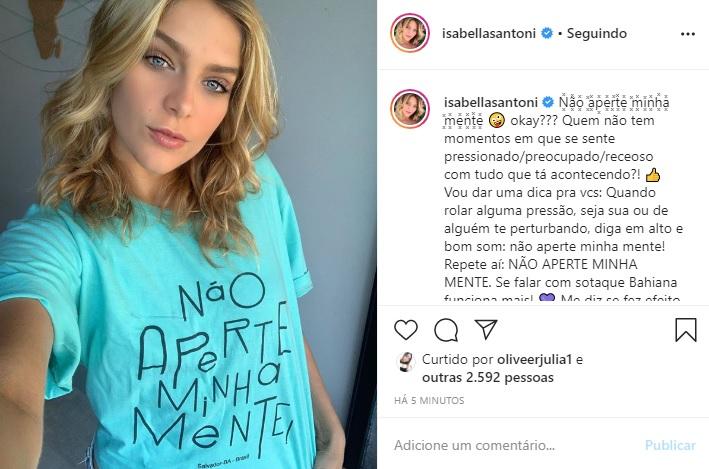 Isabella Santoni usa as redes para aconselhar internautas