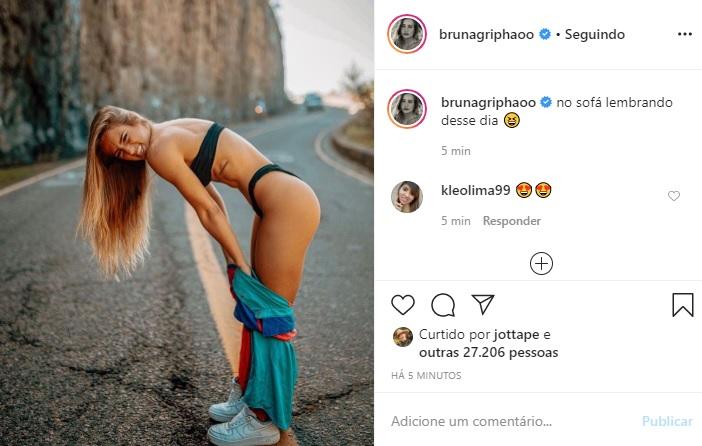 Bruna Griphao deixa o corpão a mostra em clique de biquíni