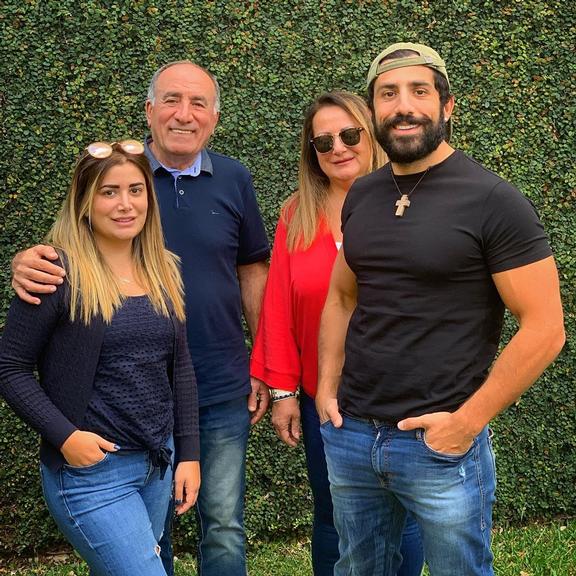 Kaysar Dadour aproveita Páscoa em família