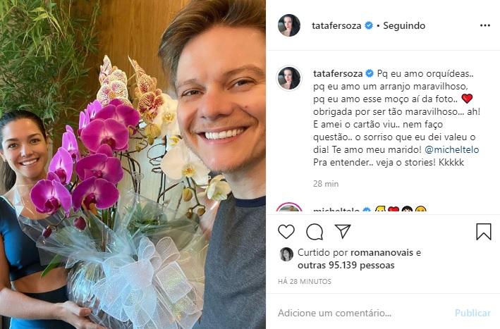 Michel Teló presenteia Thais Fersoza em seu aniversário