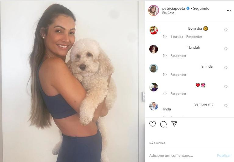 Patricia Poeta com seu cachorrinho