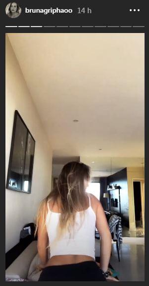 Bruna Griphao surge cantando e rebolando em vídeo e encanta a web