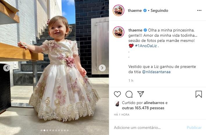 Thaeme Mariôto mostra o look de aniversário de Liz