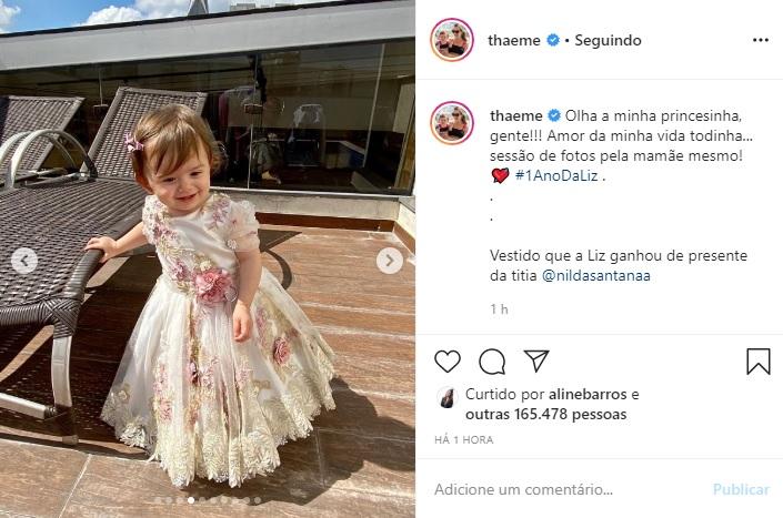 Thaeme Mariôto mostra o look de aniversário de Liz