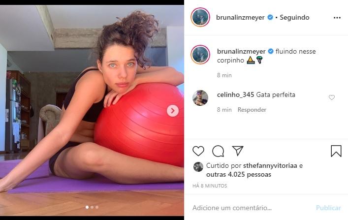 Bruna Linzmeyer arranca elogios em clique se exercitando