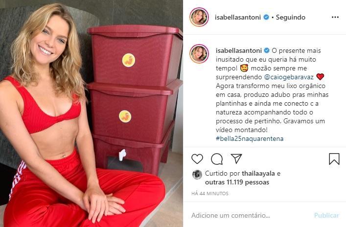 Isabella Santoni mostra o presente que ganhou de Caio Vaz