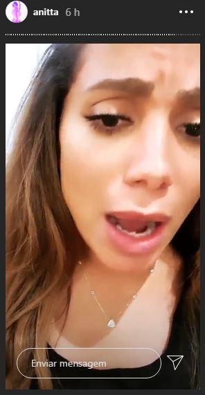 Anitta faz desabafo sobre críticas que tem recebido após posts de política