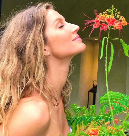 Gisele Bündchen emite bonita mensagem ao compartilhar clique nas redes