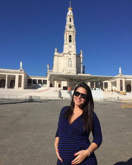 Com foto feito em Portugal, Thais Fersoza relembra gravidez