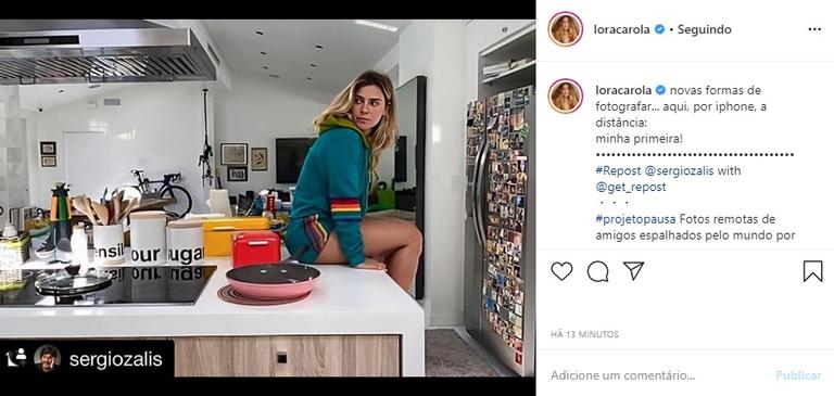 Carolina Dieckmann em sua cozinha em Miami