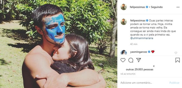 Felipe Simas faz homenagem de aniversário à esposa