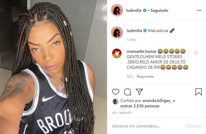 Ludmilla arranca elogios em clique com cara de brava