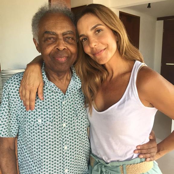 Ivete Sangalo compartilha clique ao lado de Gilberto Gil