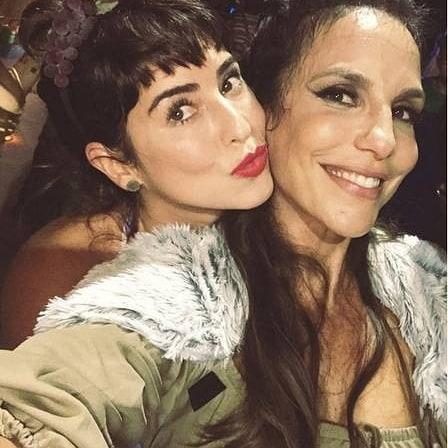 Fernanda Paes Leme parabeniza Ivete Sangalo e se declara