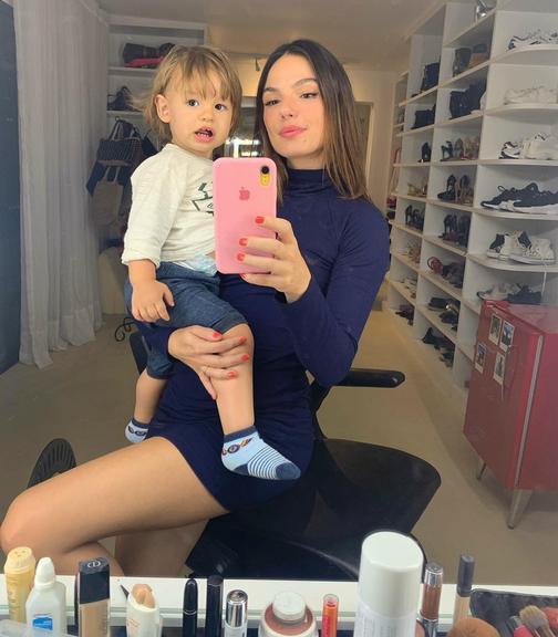 Isis Valverde posa com o filho, Rael e encanta seguidores