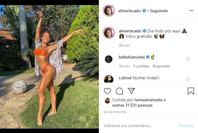 Aline Riscado arranca elogios para seu corpo em foto