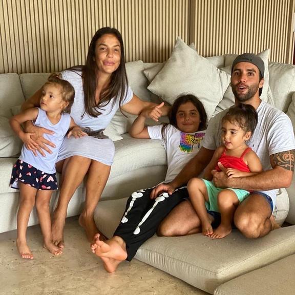 Marido de Ivete celebra seu aniversário com foto da família