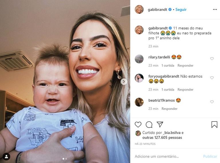 Gabi Brandt comemora 11 meses de vida de Davi