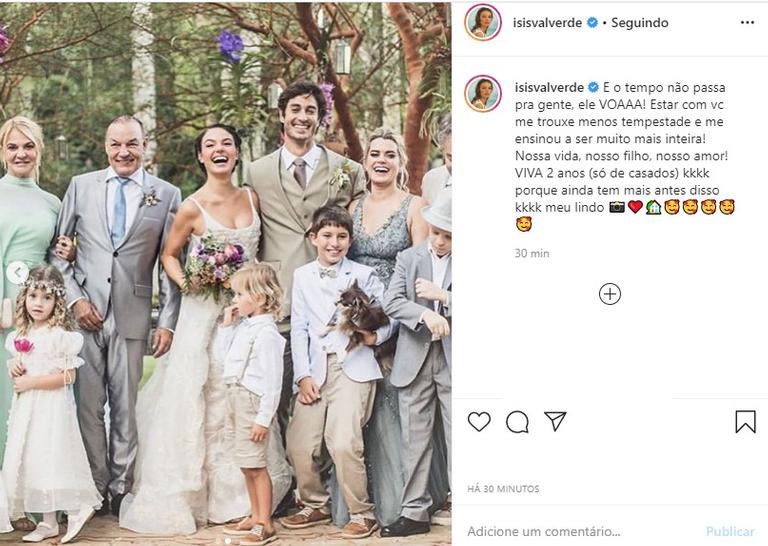 Isis Valverde em seu casamento com André Resende