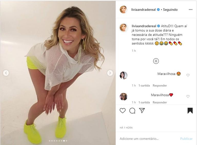 Lívia Andrade de look neon