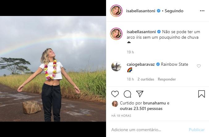 Isabella Santoni arranca elogios em foto com arco íris