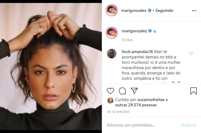 Mari Gonzalez posa fazendo carão e encanta os seguidores