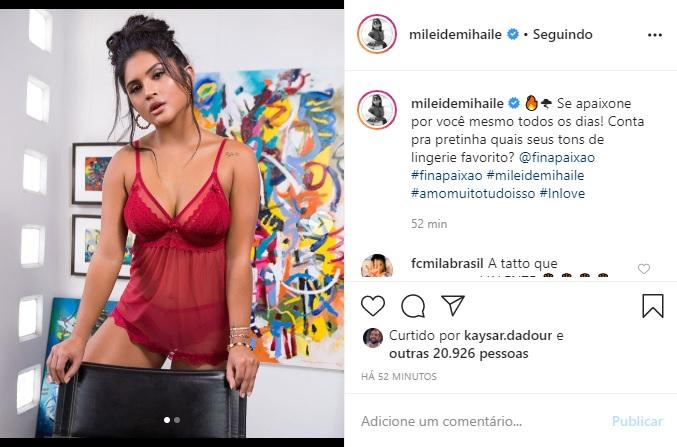 Mileide Mihaile usa lingerie vermelha e arranca elogios