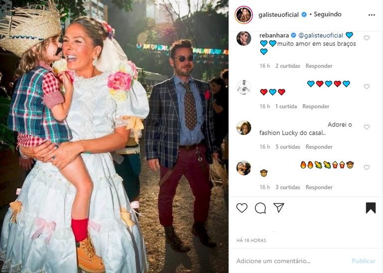 Adriane Galisteu com o filho e o marido em festa junia