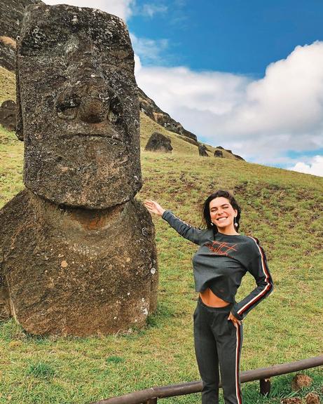 Mariana Goldfarb relembra viagem para Ilha de Páscoa