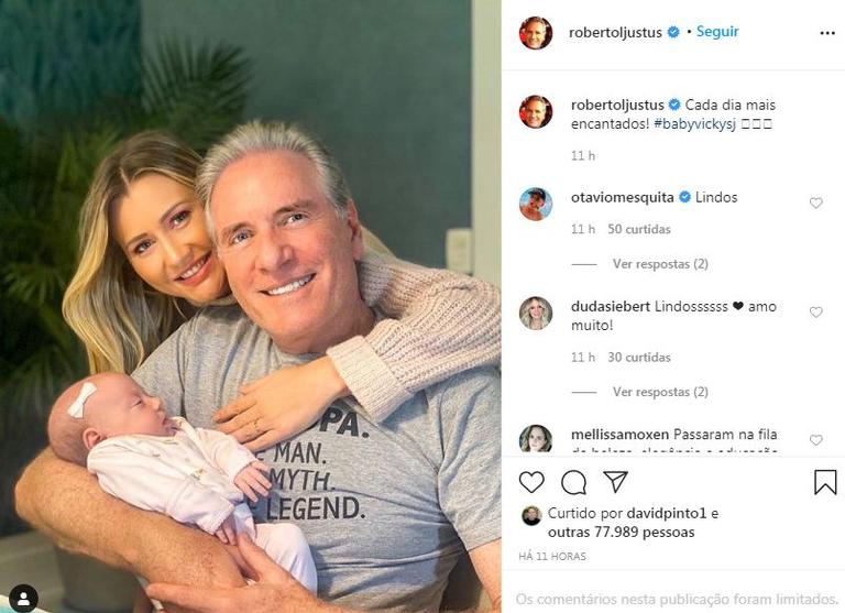 Ana Paula Siebert e Roberto Justus posam com Vicky e encantam a web 