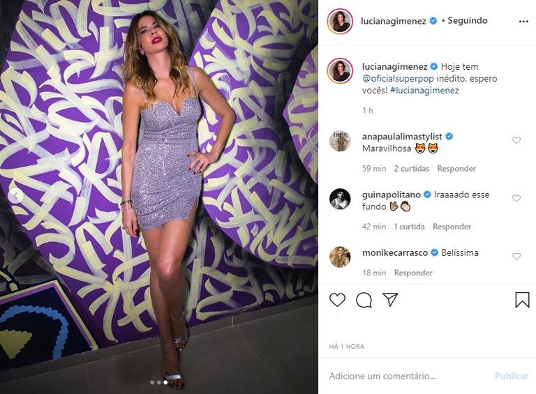 Luciana Gimenez de mini vestido